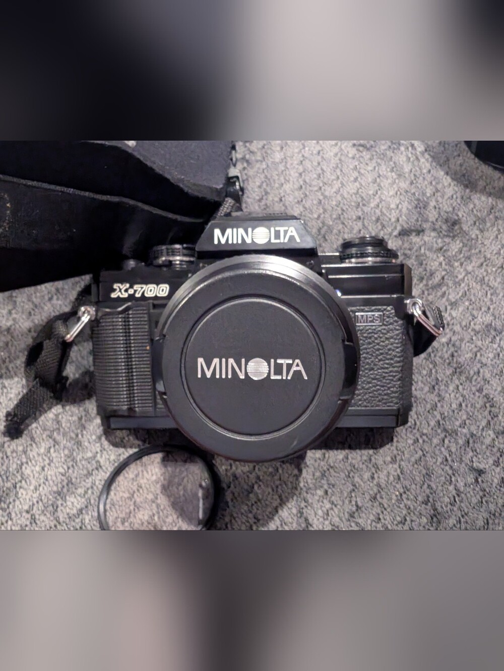 Minolta X-700 MPS SLR Film Camera Black w/ MD 50mm Lens, Filter, Strap, Case